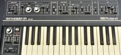 Roland-SH-09  (volume pot noisy) 